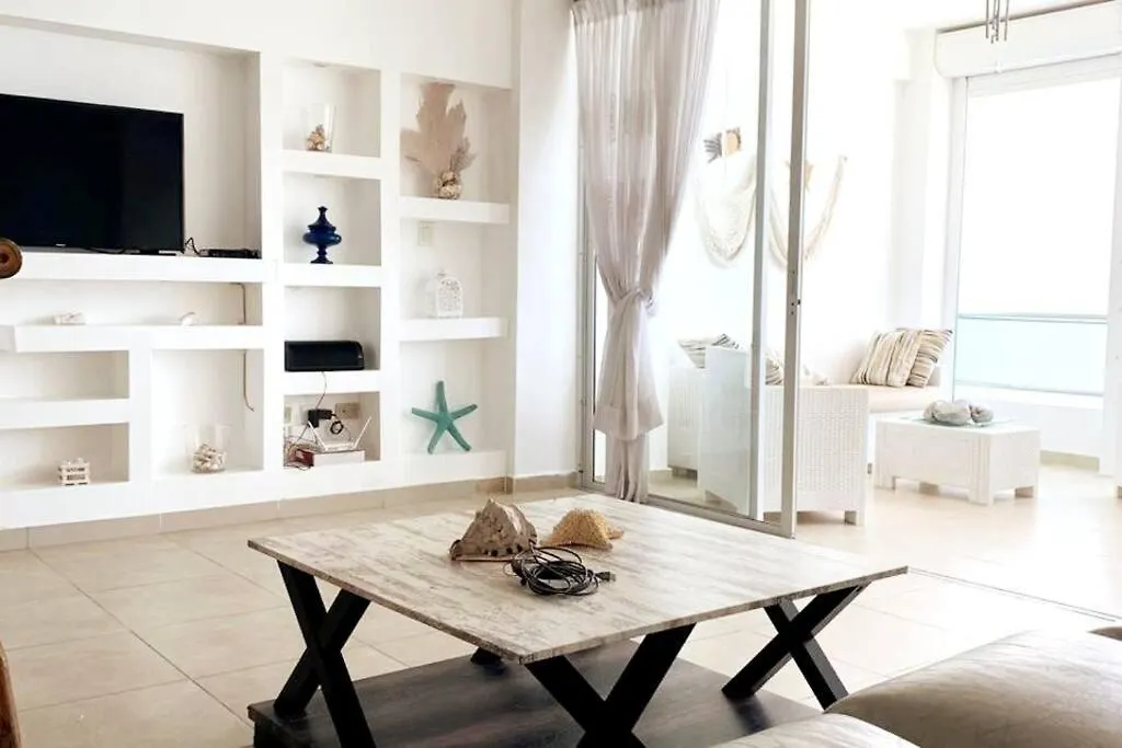 Beach Apartment - Marbella, Juan Dolio!! Getaway Offer!! 0*,  도미니카 공화국