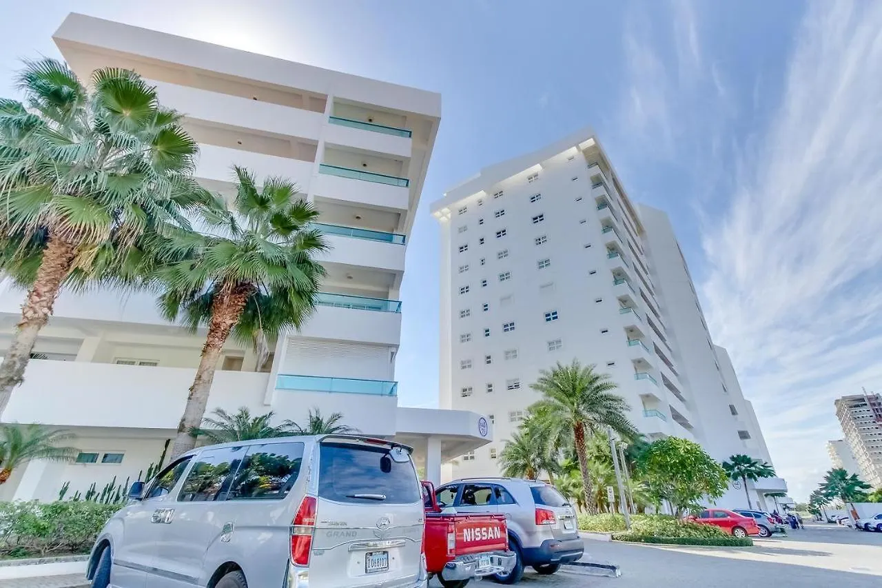 Beach Apartment - Marbella, Juan Dolio!! Getaway Offer!!